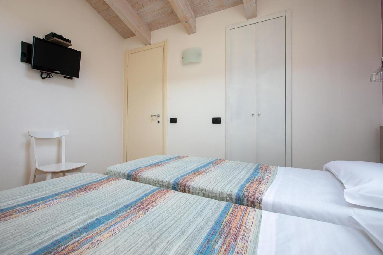Residence Cafelicita - Promotion - Apartments Lake View - Infinity Pool - Jacuzzi 그라베도나 외부 사진