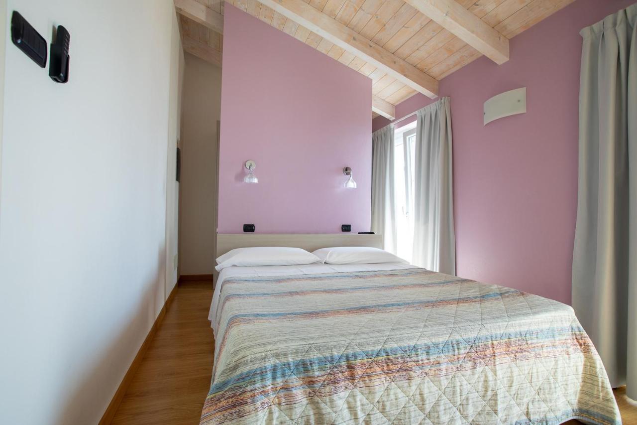 Residence Cafelicita - Promotion - Apartments Lake View - Infinity Pool - Jacuzzi 그라베도나 외부 사진