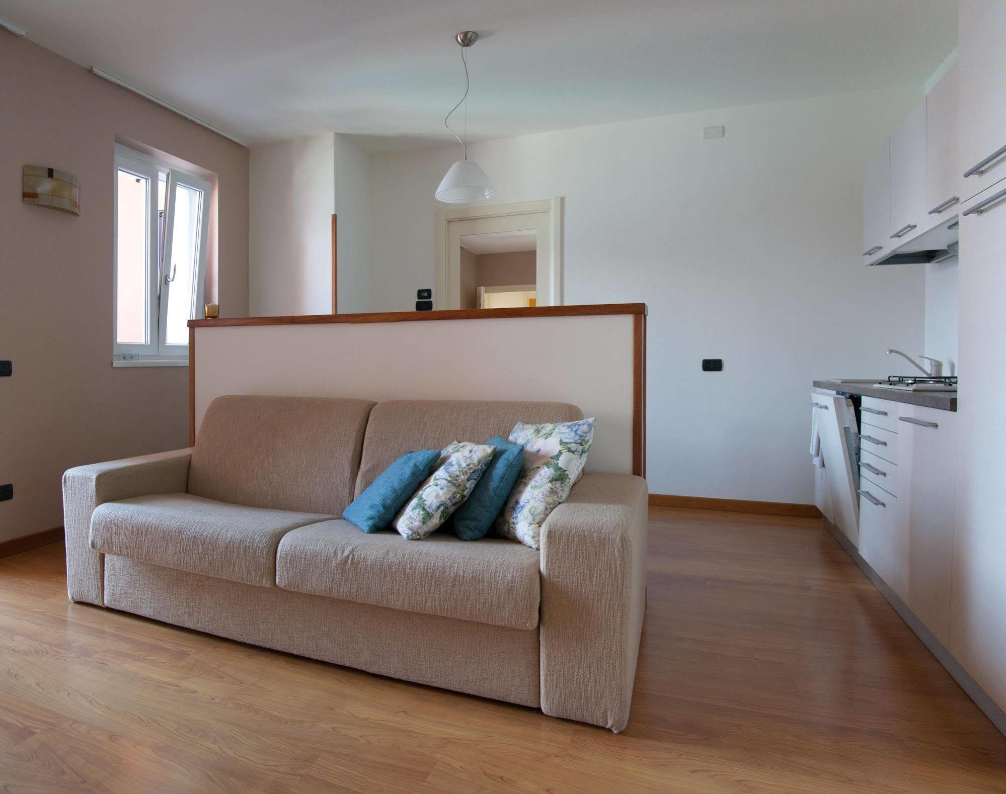 Residence Cafelicita - Promotion - Apartments Lake View - Infinity Pool - Jacuzzi 그라베도나 외부 사진