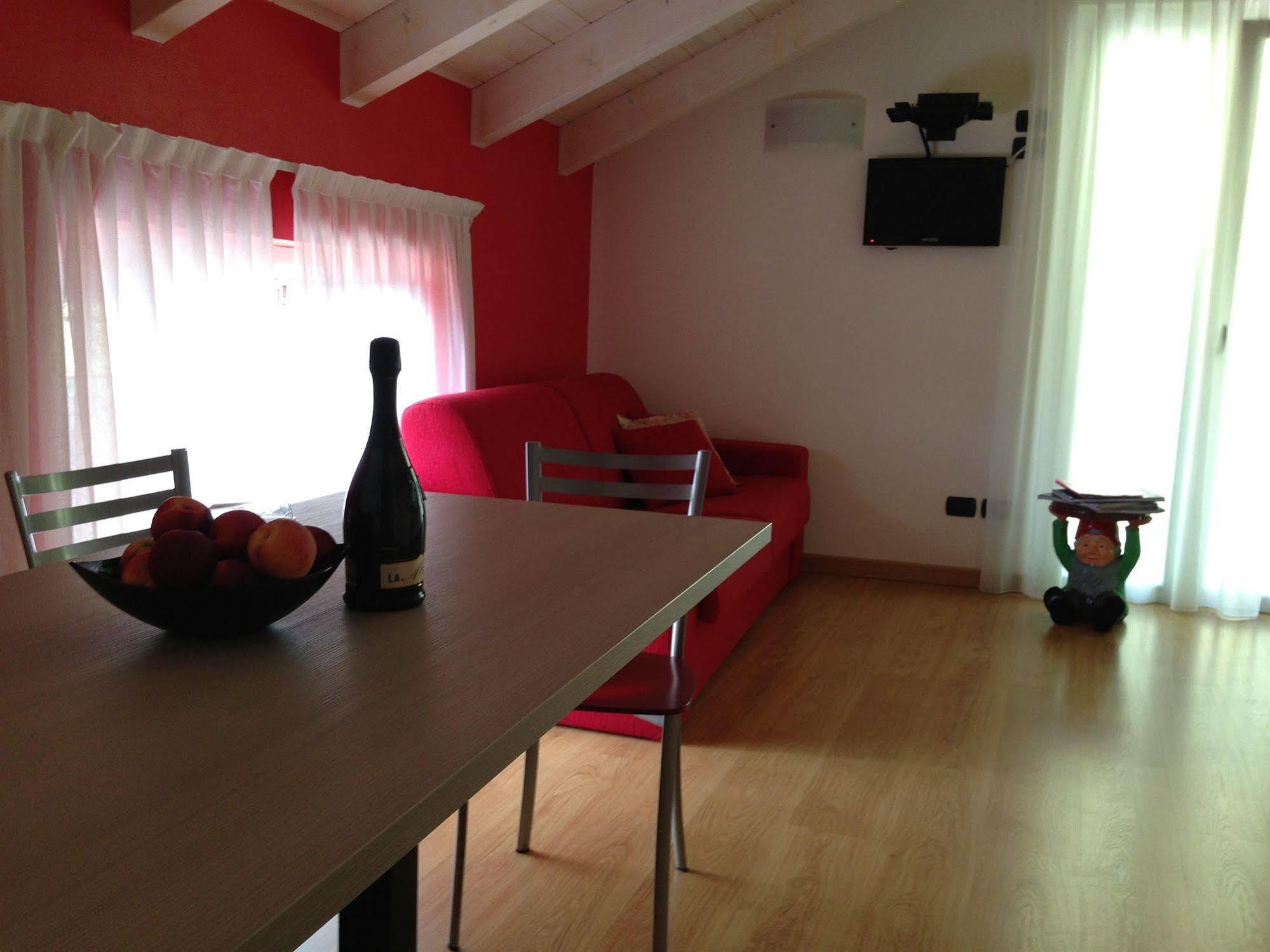 Residence Cafelicita - Promotion - Apartments Lake View - Infinity Pool - Jacuzzi 그라베도나 외부 사진