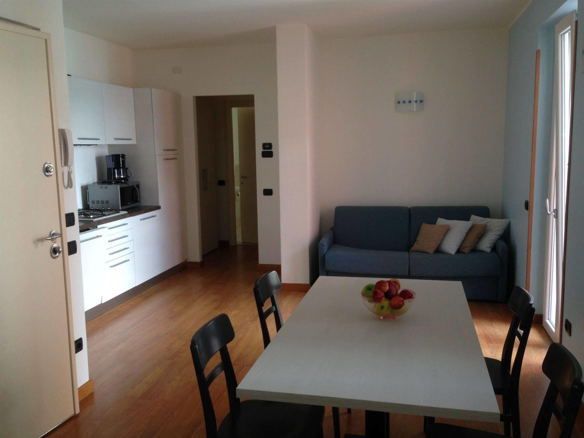 Residence Cafelicita - Promotion - Apartments Lake View - Infinity Pool - Jacuzzi 그라베도나 외부 사진